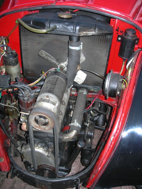 Motor von vorne rechts